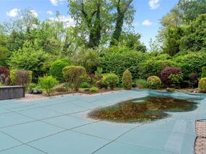 16 Eastland Drive, Glen Cove NY 11542