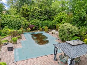 16 Eastland Drive, Glen Cove NY 11542
