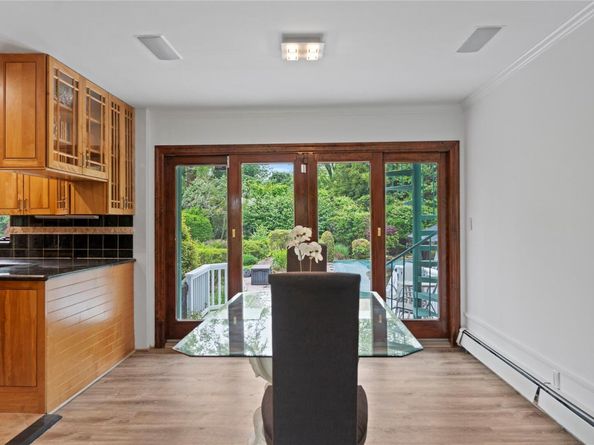 16 Eastland Drive, Glen Cove NY 11542