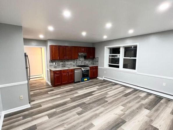 2410 Boston post Road, Larchmont NY 10538