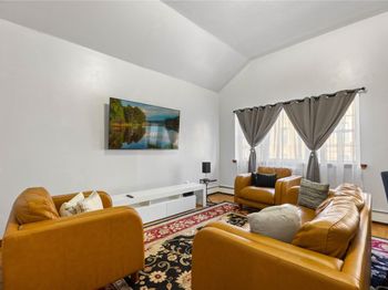 442 E 136th Street