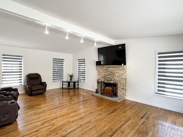 39 Washington Avenue, East Hampton NY 11937