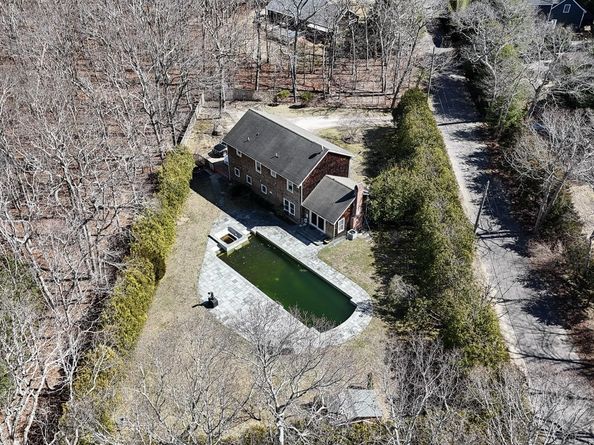 39 Washington Avenue, East Hampton NY 11937