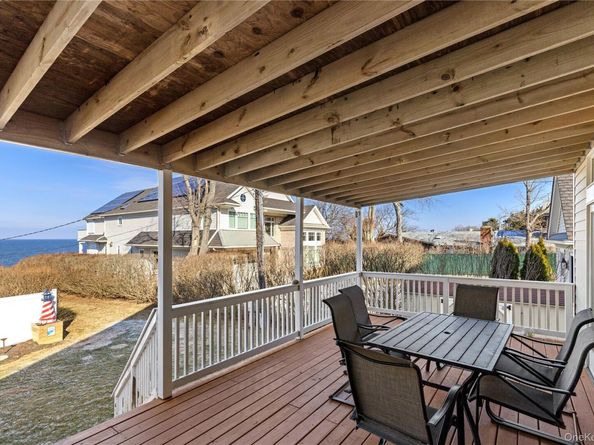 798 Sound Shore Road, Jamesport NY 11947