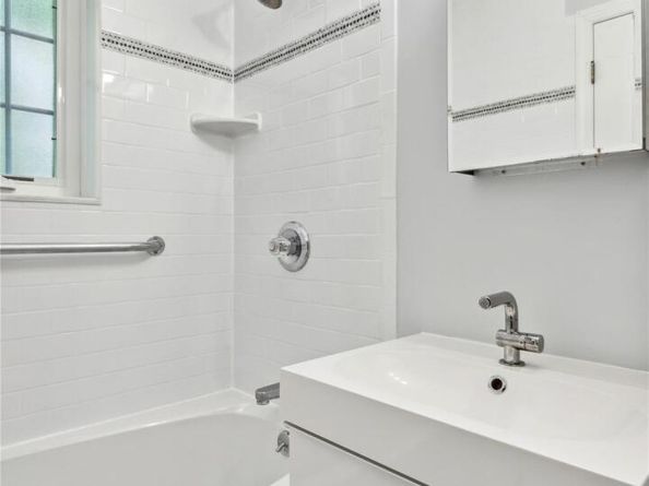 3705 Pratt Avenue 1C, Bronx NY 10466