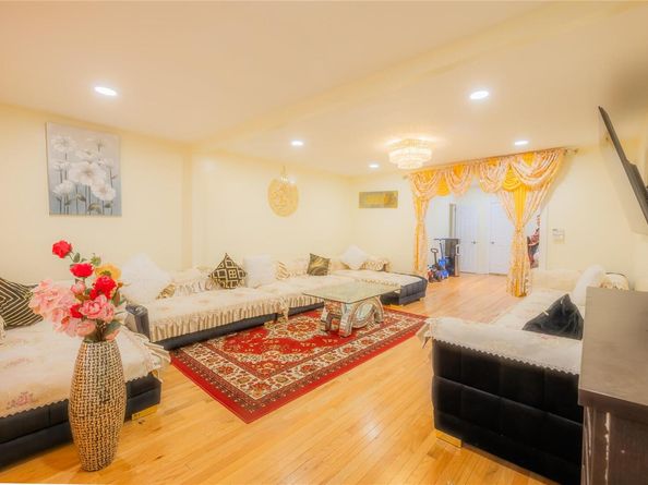 117-10 109th Avenue, Richmond Hill S. NY 11420