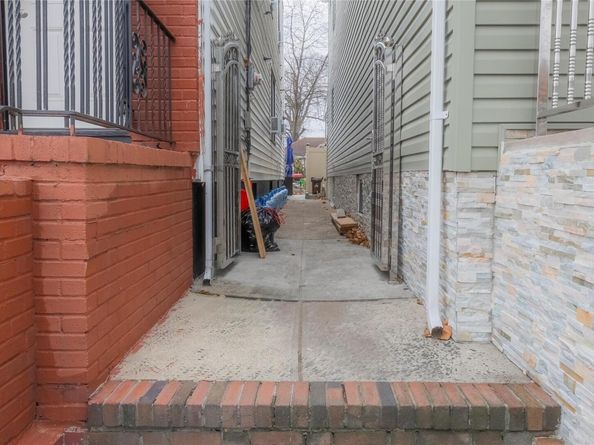 117-10 109th Avenue, Richmond Hill S. NY 11420