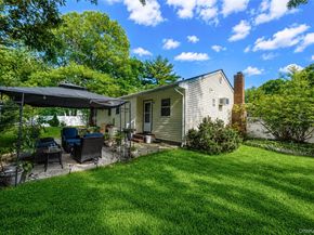 20 Loretta Court, Coram NY 11727