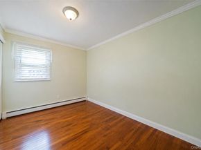20 Loretta Court, Coram NY 11727