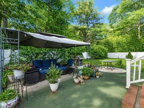 20 Loretta Court, Coram NY 11727