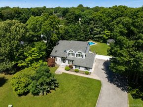 11 Annemarie Drive, Saint James NY 11780