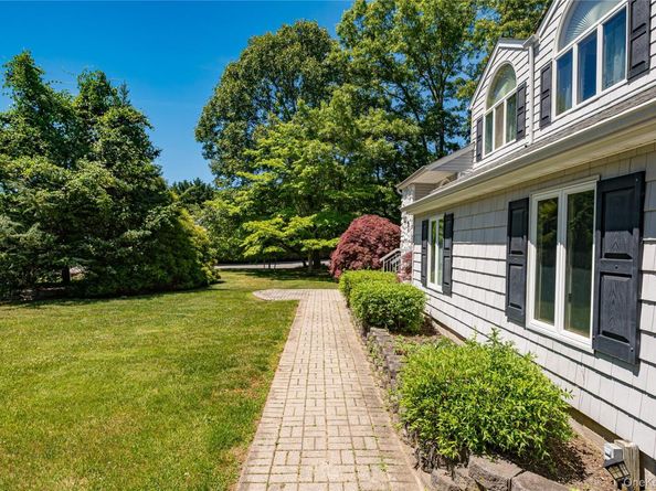 11 Annemarie Drive, Saint James NY 11780