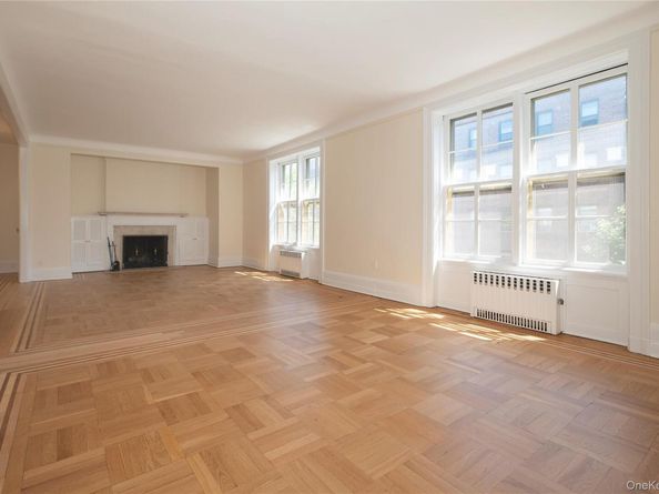 34-22 81 Street 42, Jackson Heights NY 11372