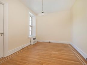 34-22 81 Street 42, Jackson Heights NY 11372
