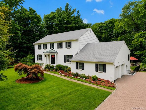 16 Hearthstone Circle, Scarsdale NY 10583