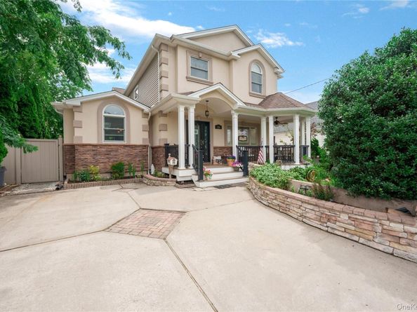 206 N 7th Street, Lindenhurst NY 11757