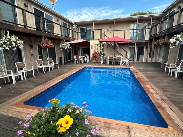179A Ocean Walk 6, Cherry Grove NY 11782