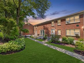 17 Fieldstone Drive 151, Hartsdale NY 10530