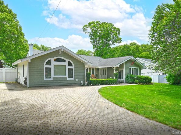 1019 Old Medford Avenue, Farmingville NY 11738