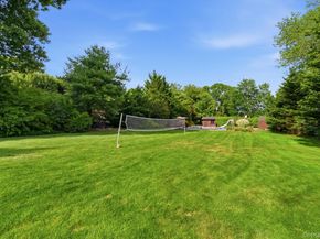 316 S Woods Road, Woodbury NY 11797