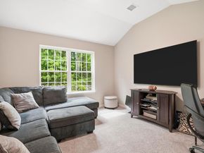 8 Muscoot River Road, Yorktown Heights NY 10598
