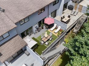 83 Foxwood Drive, Jericho NY 11753