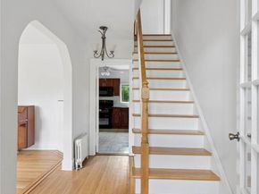 17 Old Orchard Road, New Rochelle NY 10804