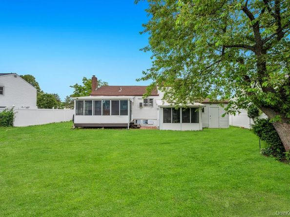125 S 5th Street, Bethpage NY 11714