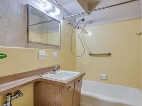 39-65 52nd St 7H, Woodside NY 11377