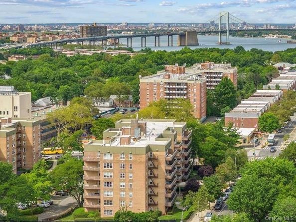 23-20 Bell Blvd 5C, Bayside NY 11360