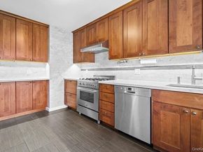 23-20 Bell Blvd 5C, Bayside NY 11360