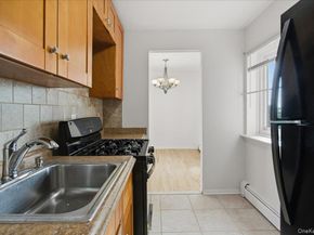 900 Midland Avenue 2D, Yonkers NY 10704