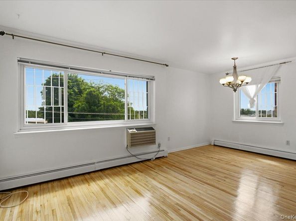 900 Midland Avenue 2D, Yonkers NY 10704