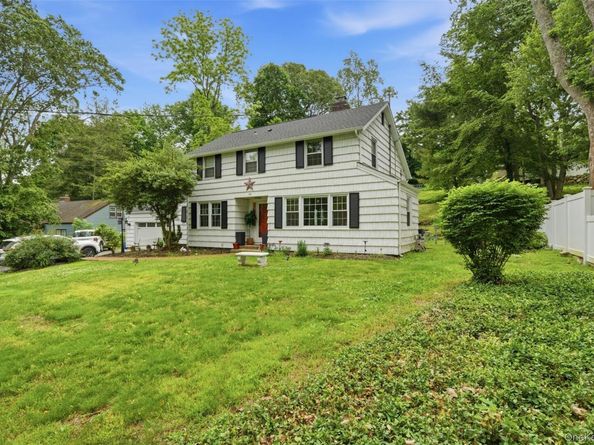 10 Tanyard Lane, Huntington NY 11743