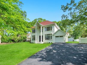 11 Amboy Lane, Lake Grove NY 11755