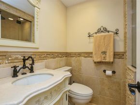 5 Blossom Street, Dix Hills NY 11746