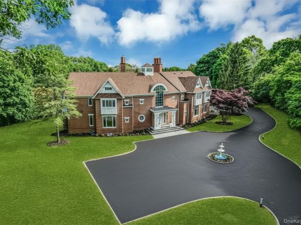 12 Saddle Ridge Road, Old Westbury NY 11568