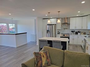 23 Dalny Place, Sayville NY 11782