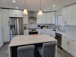 23 Dalny Place, Sayville NY 11782