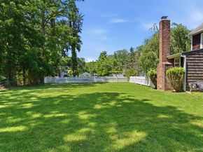 4 Landing Meadow Road, Smithtown NY 11787