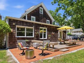 4 Landing Meadow Road, Smithtown NY 11787