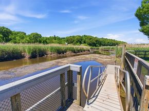 4 Landing Meadow Road, Smithtown NY 11787