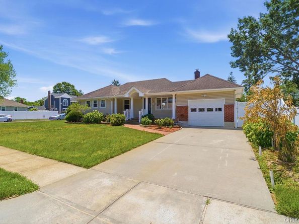 2934 Kinloch Road, Wantagh NY 11793