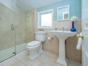 22 Andover Road, Port Washington NY 11050