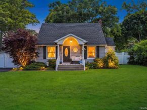 4 Pine Street, Holtsville NY 11742