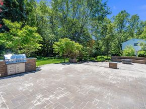 43 Bucknell Drive, Plainview NY 11803