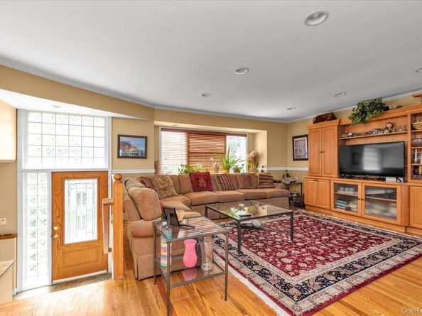 3375 Fairway Road, Oceanside NY 11572