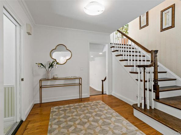 30 High Point Lane, Scarsdale NY 10583