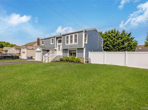 17 Lewis Circle, Babylon NY 11702