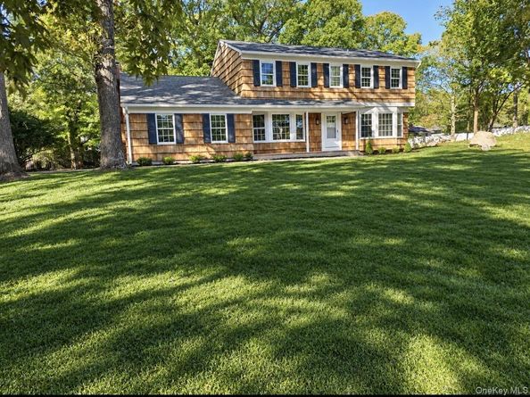 7 Woodland Road, Miller Place NY 11764
